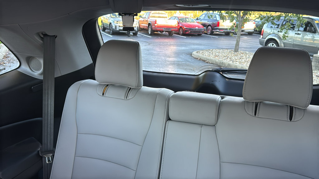 Used 2017 Honda Pilot Elite image 30