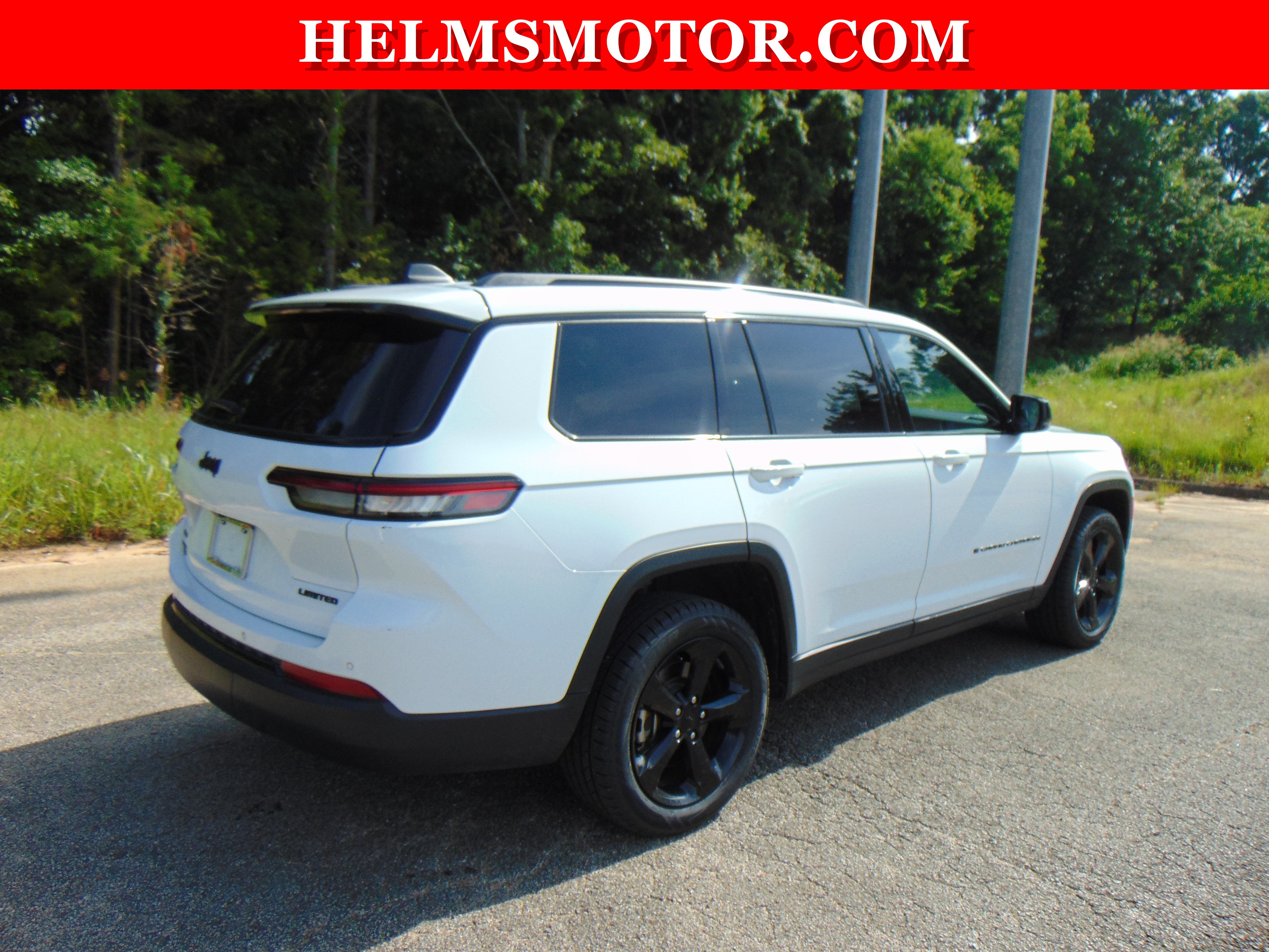Used 2024 Jeep Grand Cherokee L Limited w/ Black Appearance Package AWD/4WD image 13