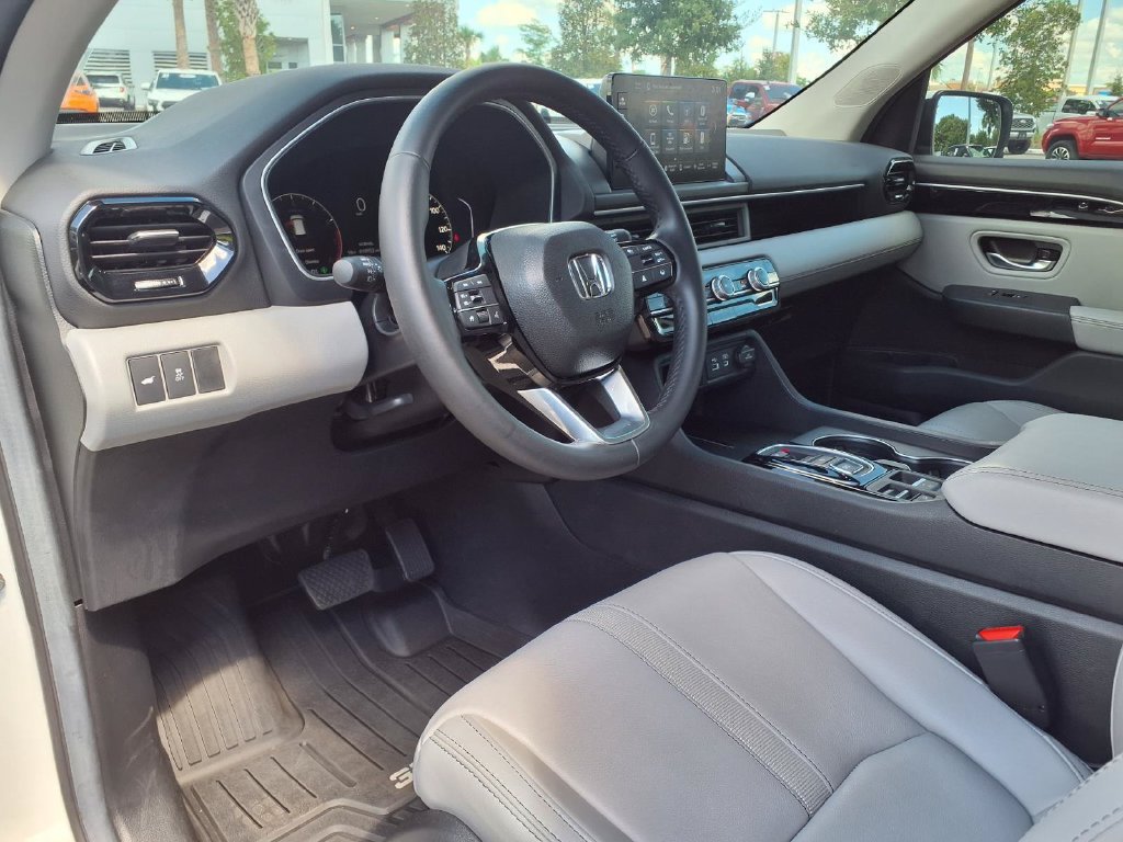 Used 2025 Honda Pilot EX-L image 21