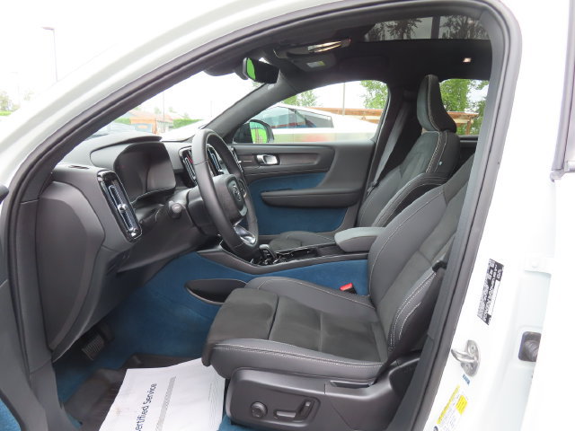 Used 2023 Volvo C40 P8 Recharge Ultimate AWD/4WD image 11