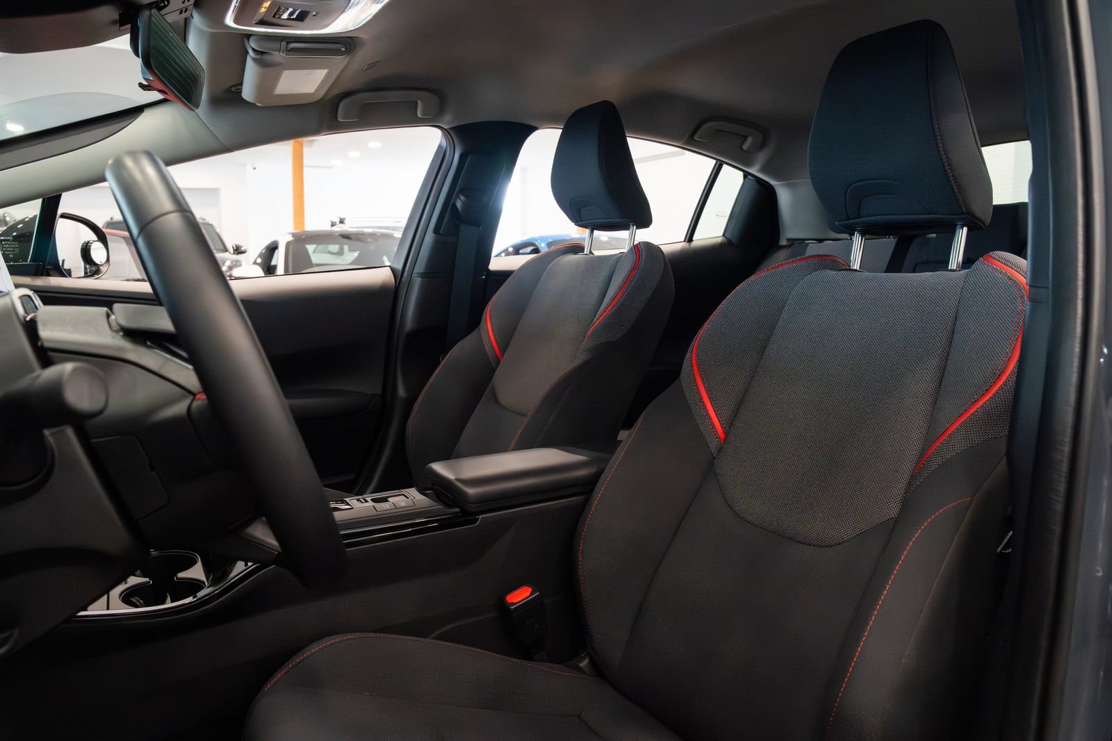 Used 2024 Toyota Prius Prime FWD image 17