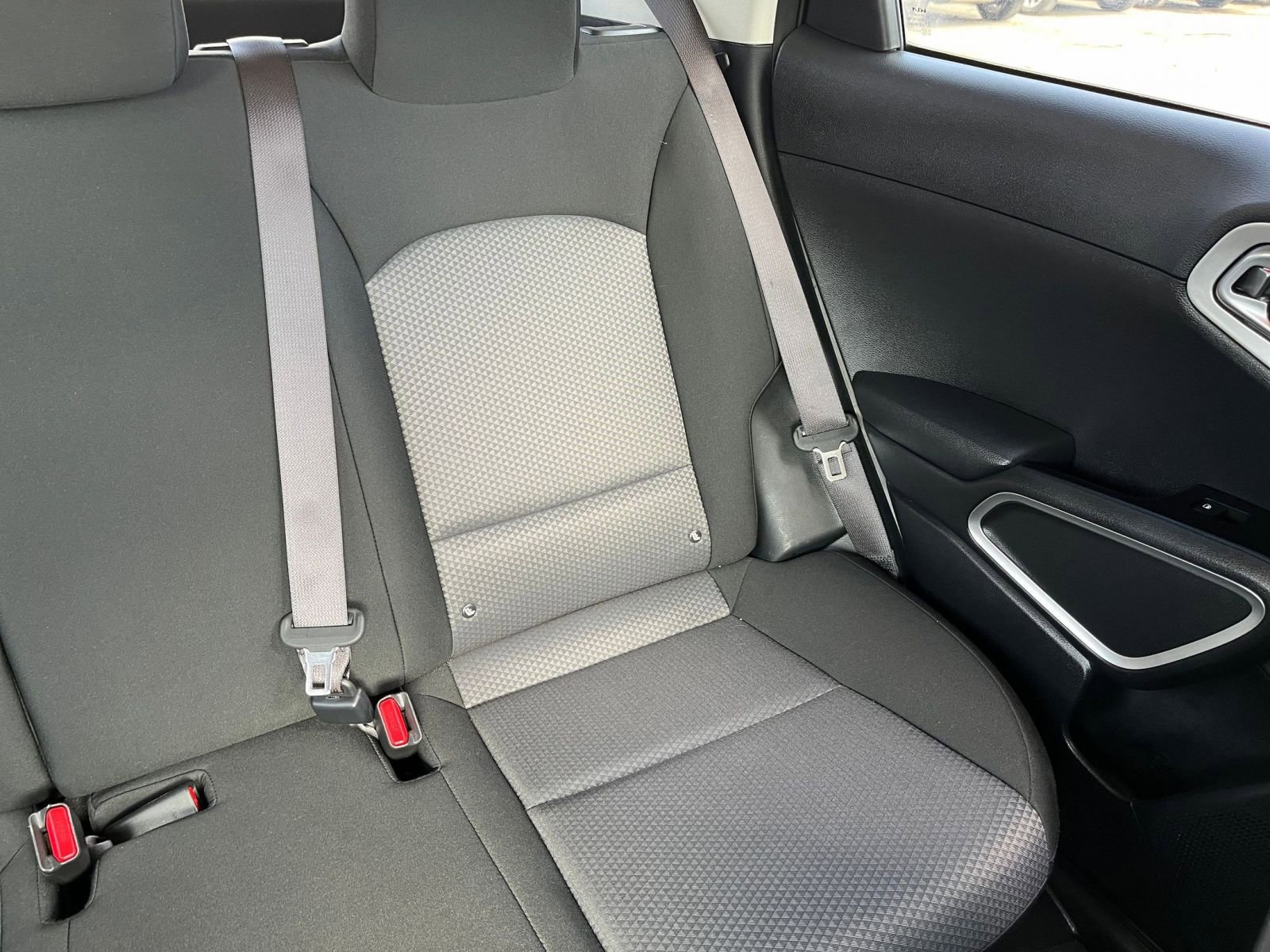 Used 2025 Kia Soul LX w/ LX Technology Package FWD image 33