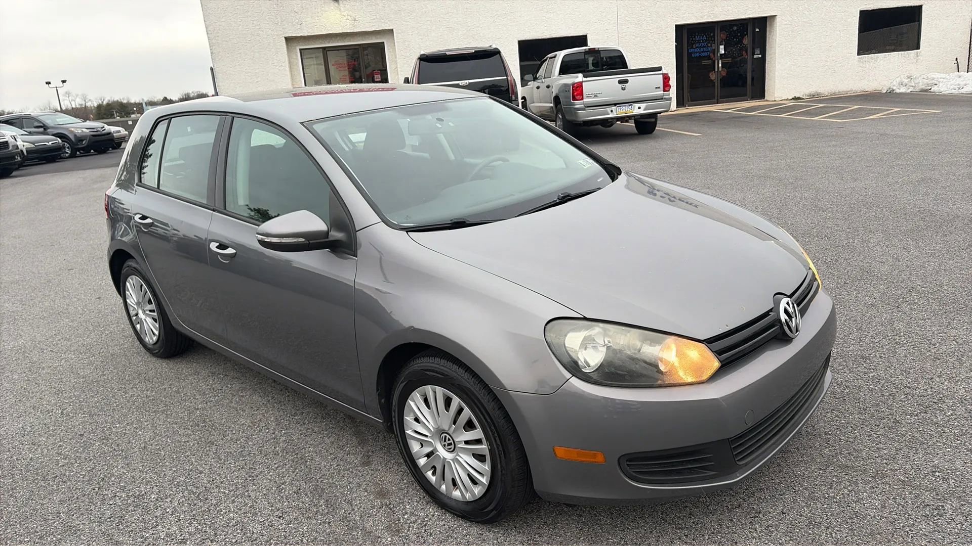Used 2010 Volkswagen Golf 4-Door image 22