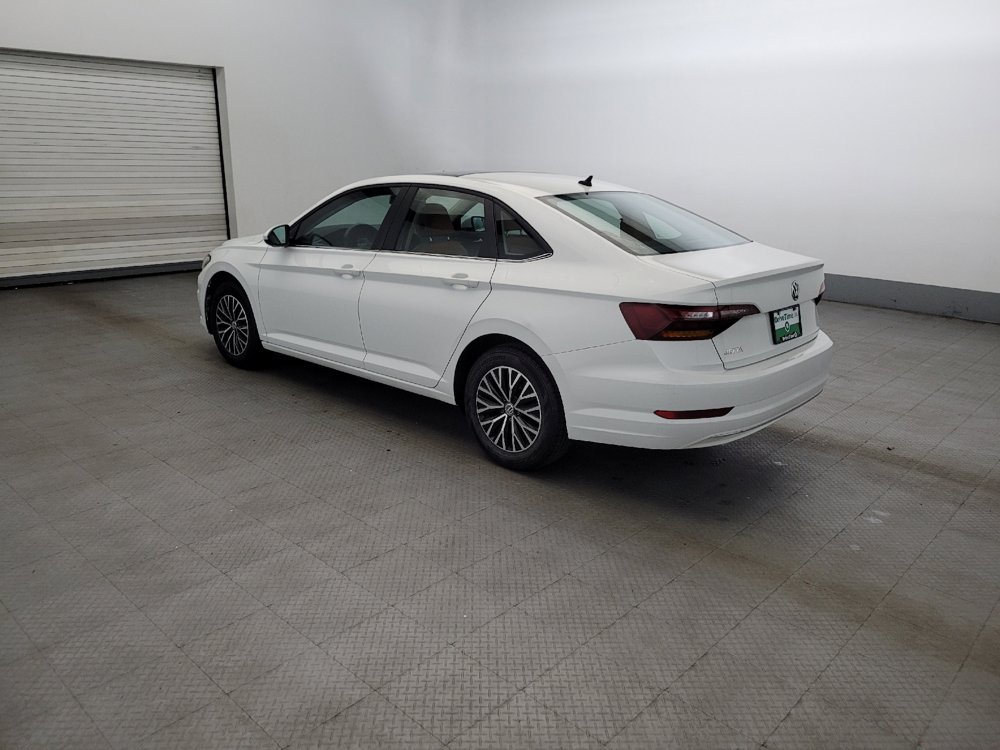 Used 2019 Volkswagen Jetta SE w/ Cold Weather Package FWD image 3