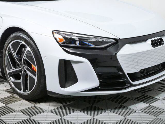 Used 2023 Audi RS e-tron GT w/ Carbon Performance Package AWD/4WD image 13