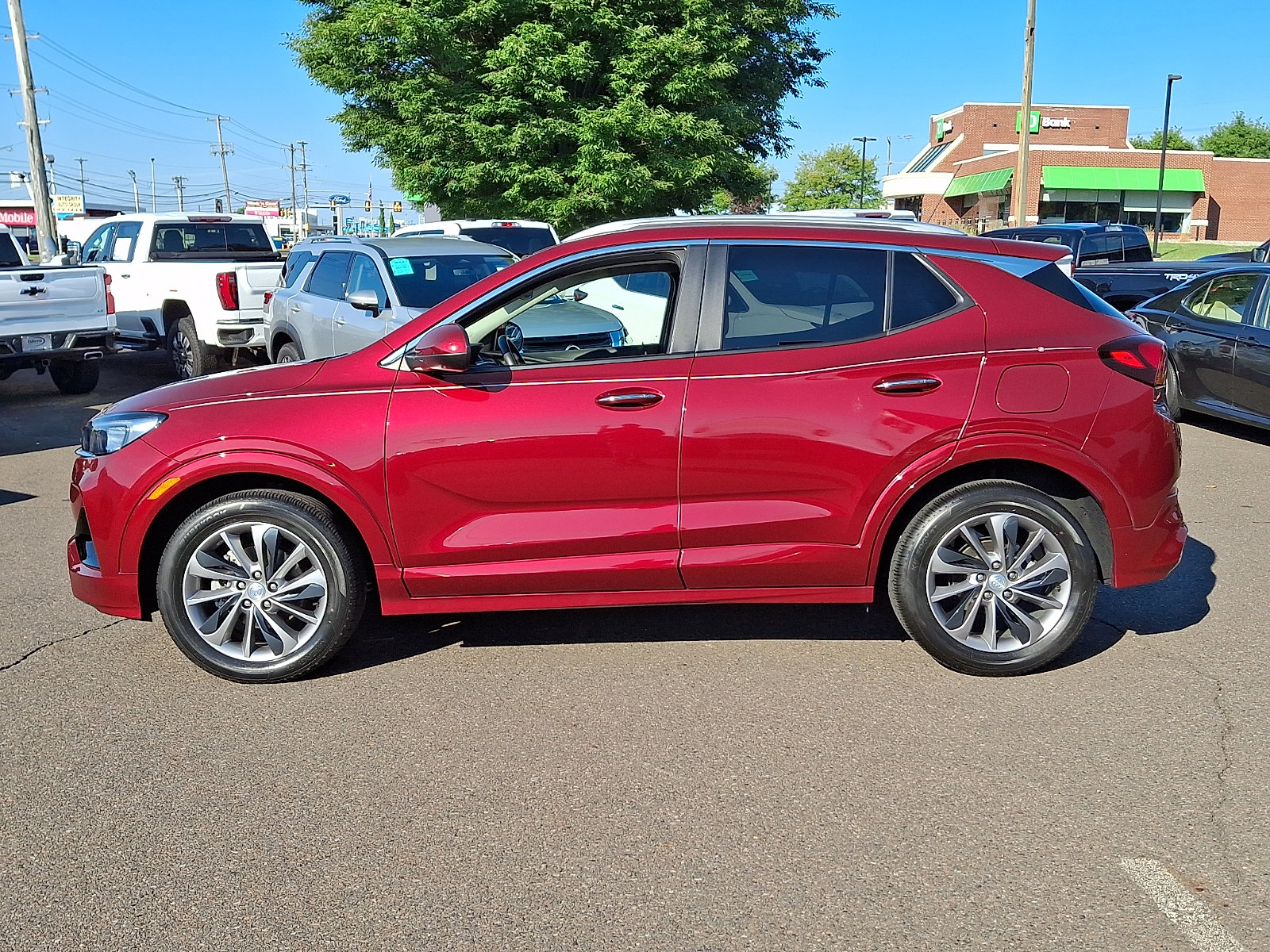 Used 2023 Buick Encore GX Select w/ Sport Touring Package FWD image 7