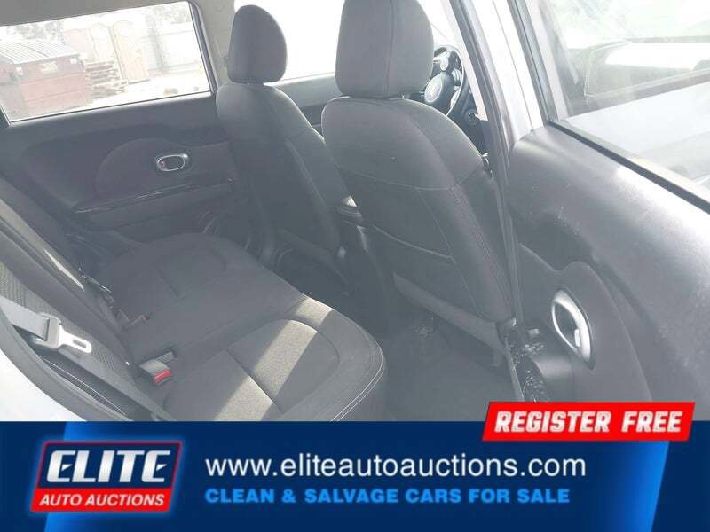 Used 2016 Kia Soul + w/ Audio Package FWD image 16