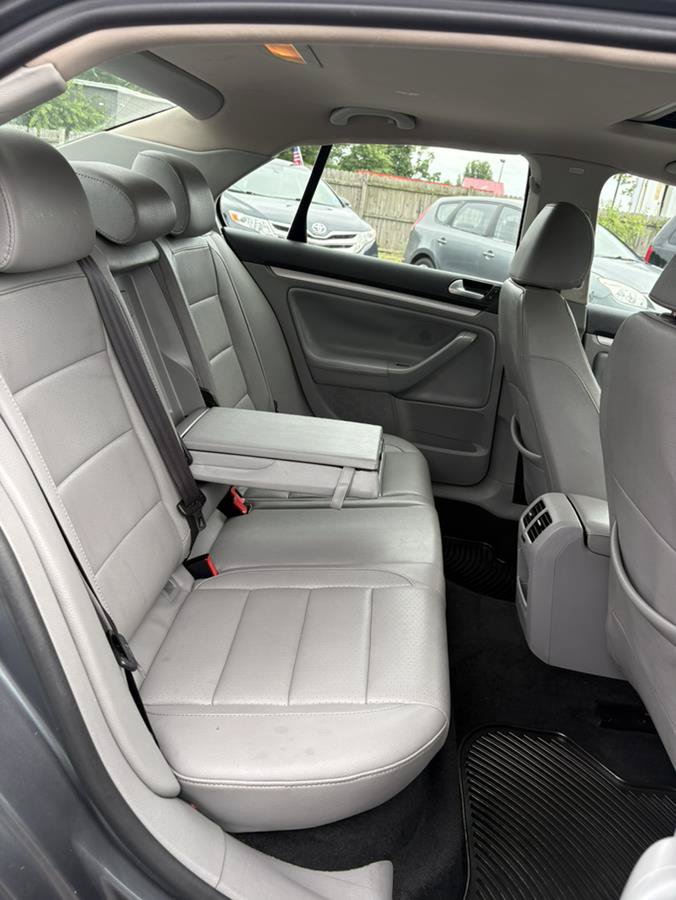 Used 2007 Volkswagen Jetta Wolfsburg Edition FWD image 15