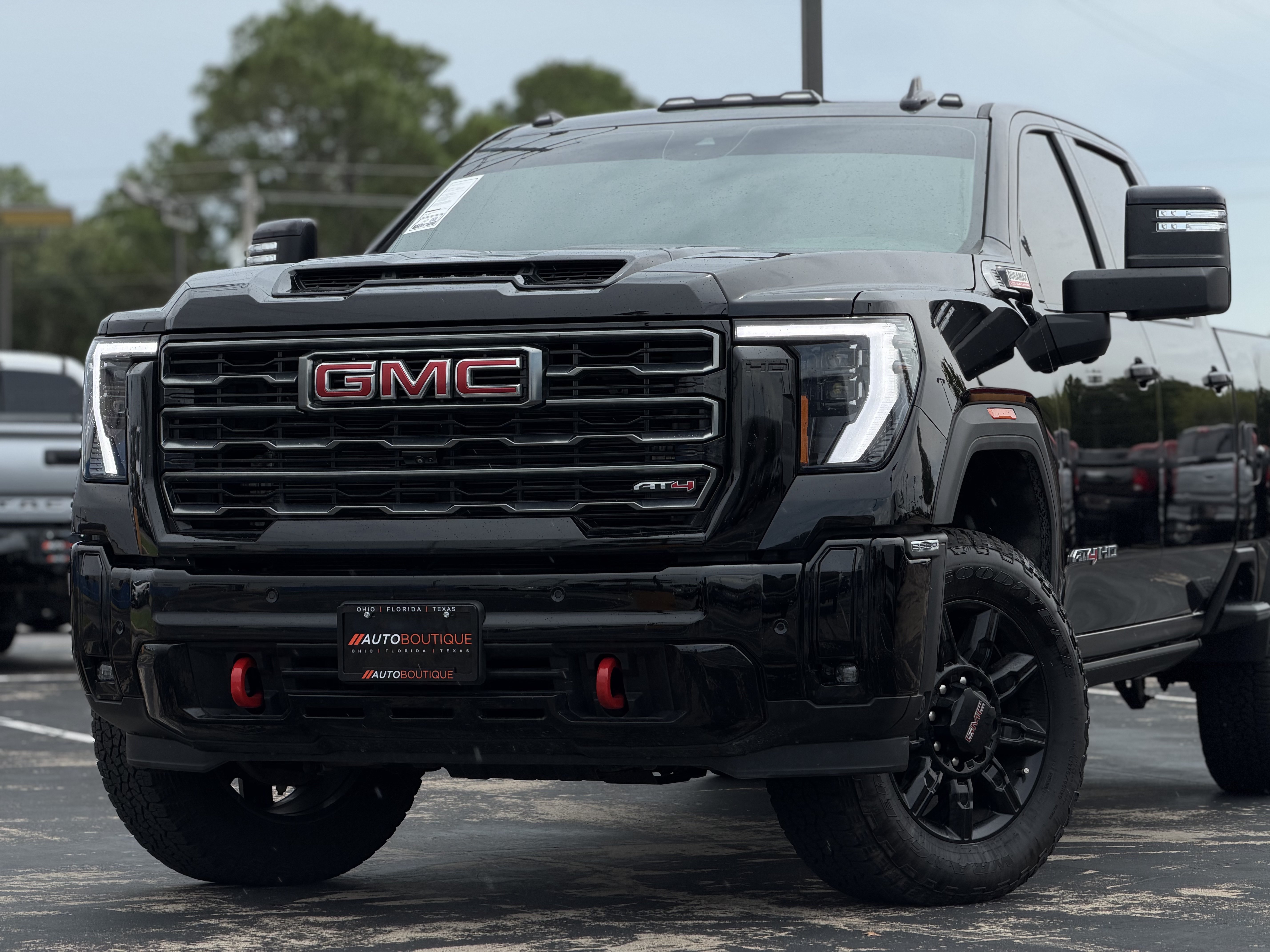 Used 2026 GMC Sierra 2500 AT4 w/ Technology Package AWD/4WD image 7