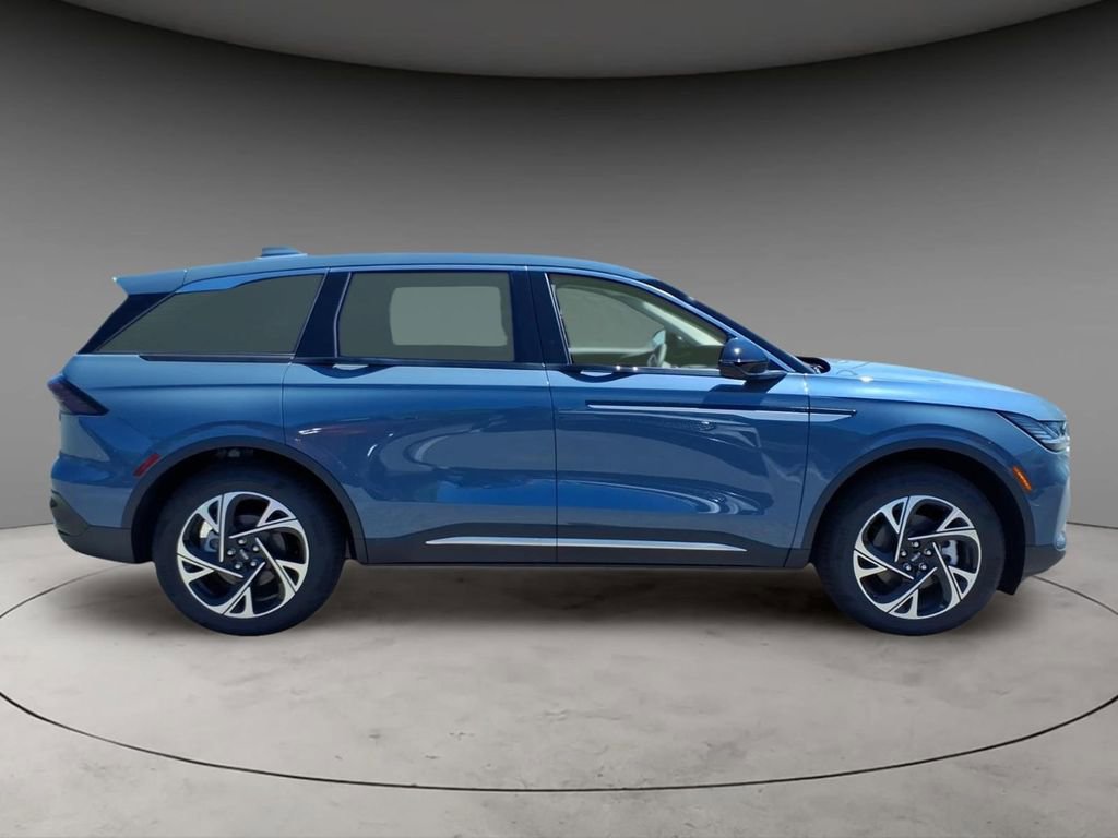 New 2026 Lincoln Nautilus Premier image 10