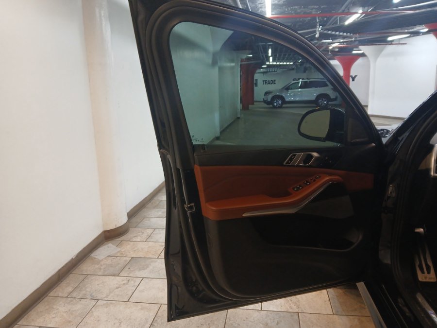 Used 2023 BMW X5 M50i w/ Executive Package AWD/4WD image 15