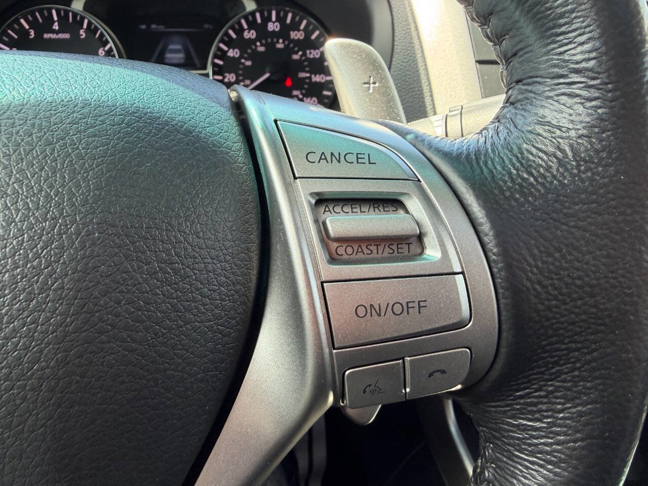 Used 2013 Nissan Altima 3.5 SL w/ Technology Pkg FWD image 19
