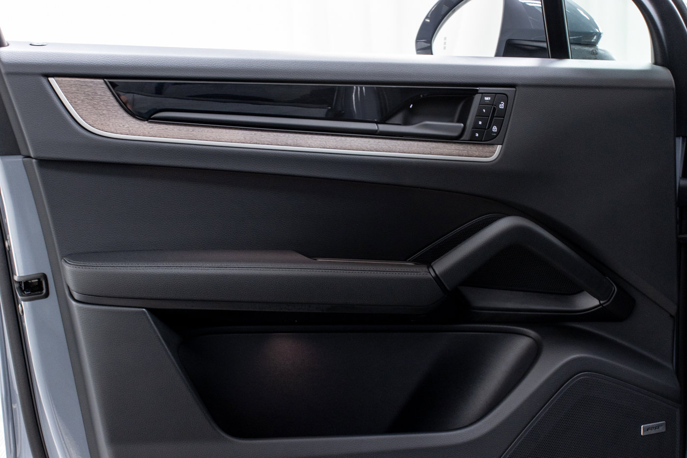 New 2025 Porsche Cayenne image 13