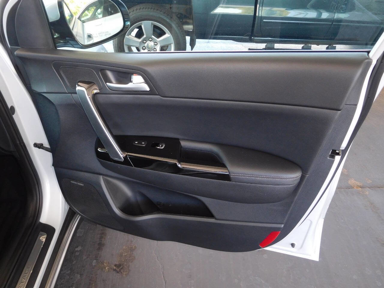 Used 2018 Kia Sportage SX image 21