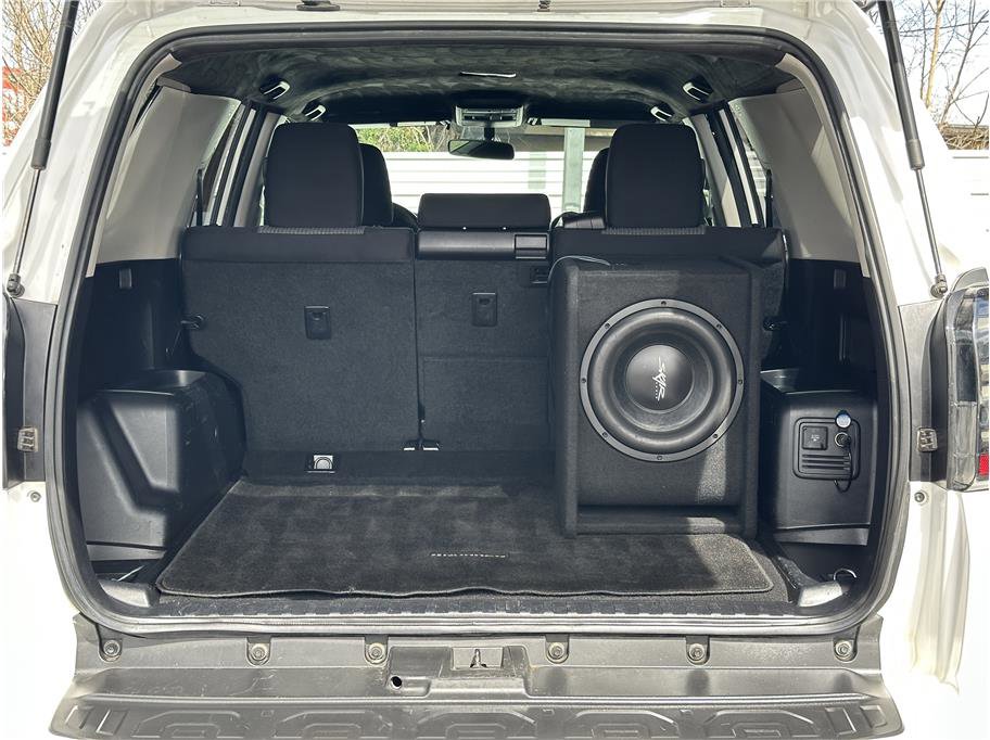 Used 2016 Toyota 4Runner SR5 AWD/4WD image 31