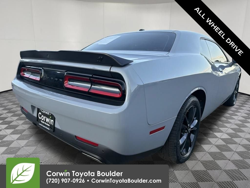 Used 2022 Dodge Challenger SXT w/ Driver Convenience Group AWD/4WD image 8