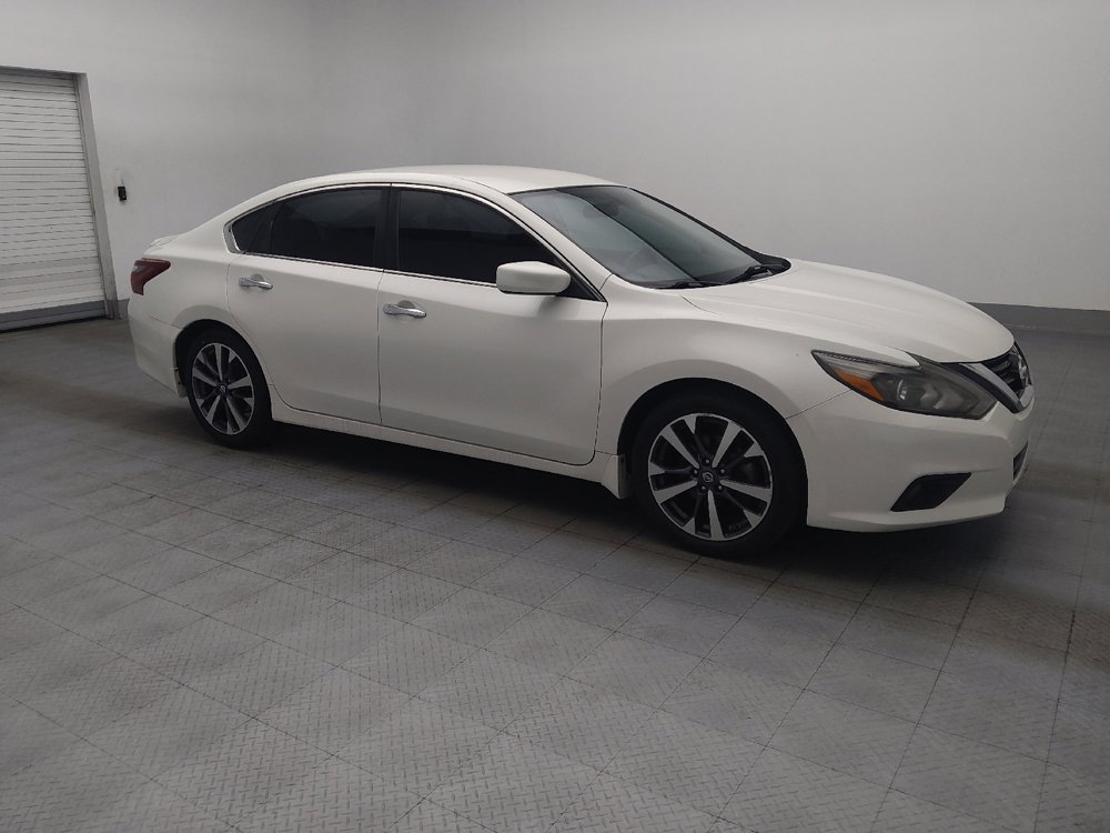 Used 2017 Nissan Altima 2.5 SR FWD image 11