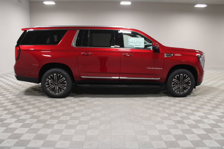 New 2026 GMC Yukon XL Elevation image 13