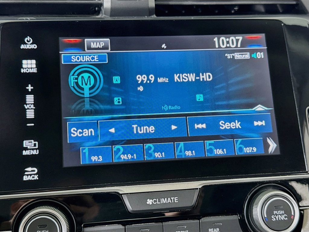 Used 2018 Honda Civic Touring image 30