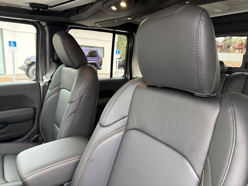 New 2026 Jeep Gladiator Sahara image 12