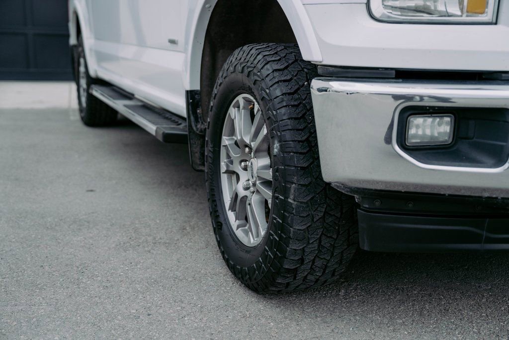 Used 2017 Ford F150 Lariat image 5