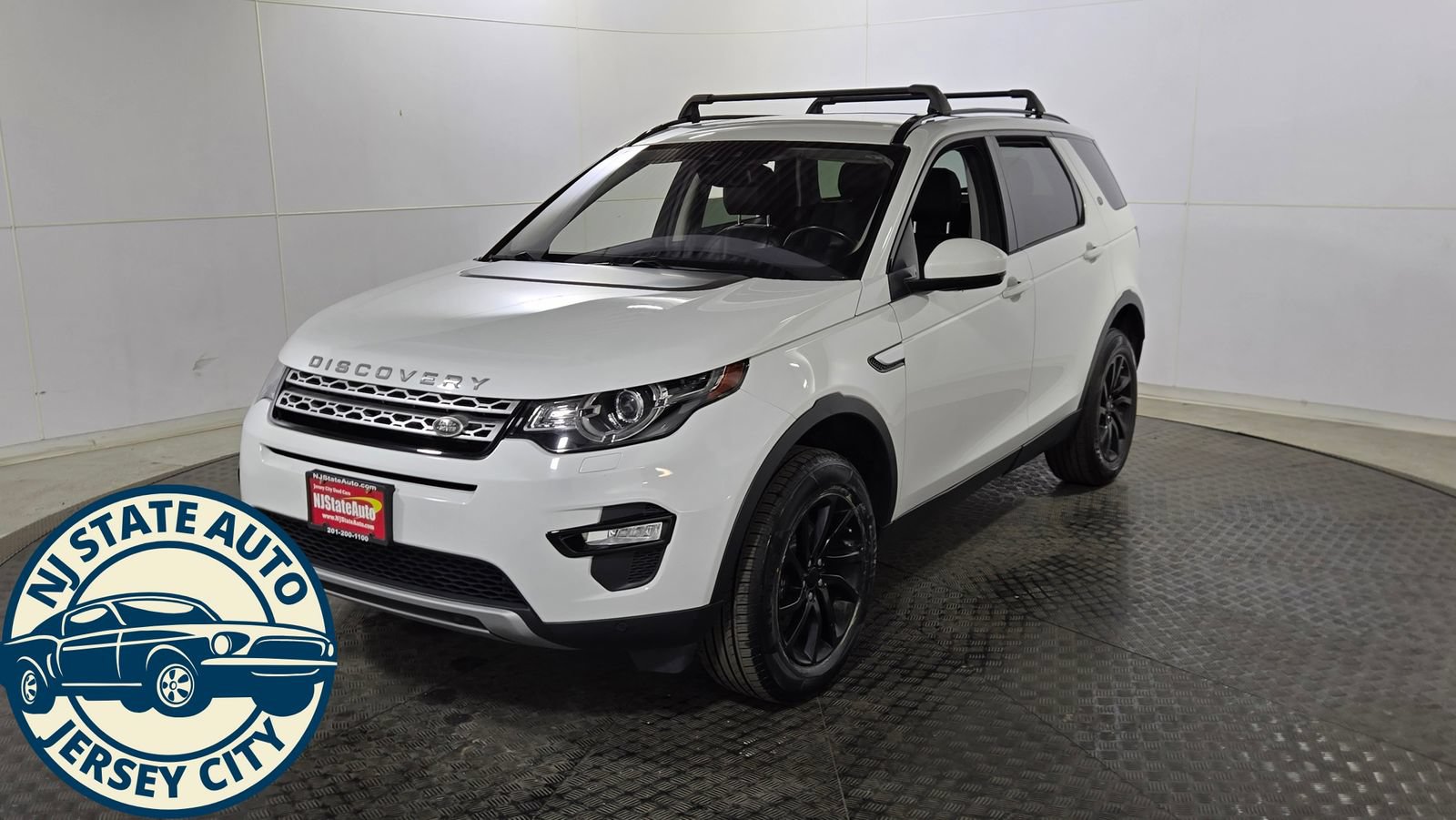 Used 2019 Land Rover Discovery Sport HSE AWD/4WD image 3