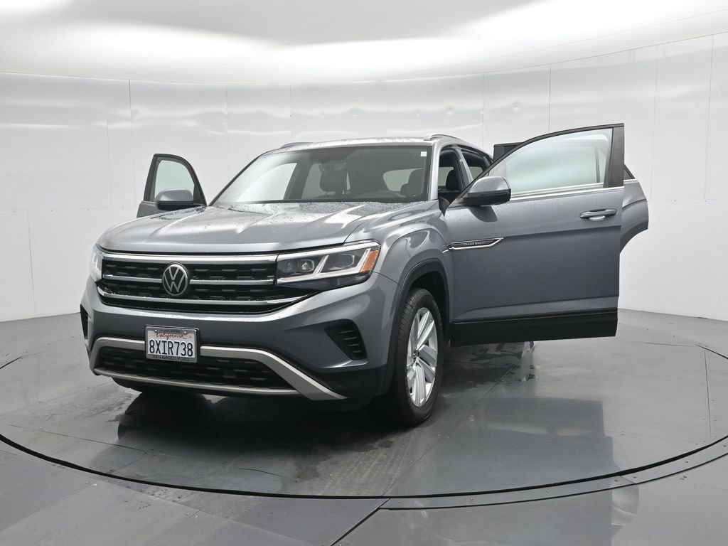 Used 2021 Volkswagen Atlas Cross Sport SE w/ Panoramic Sunroof Package image 33