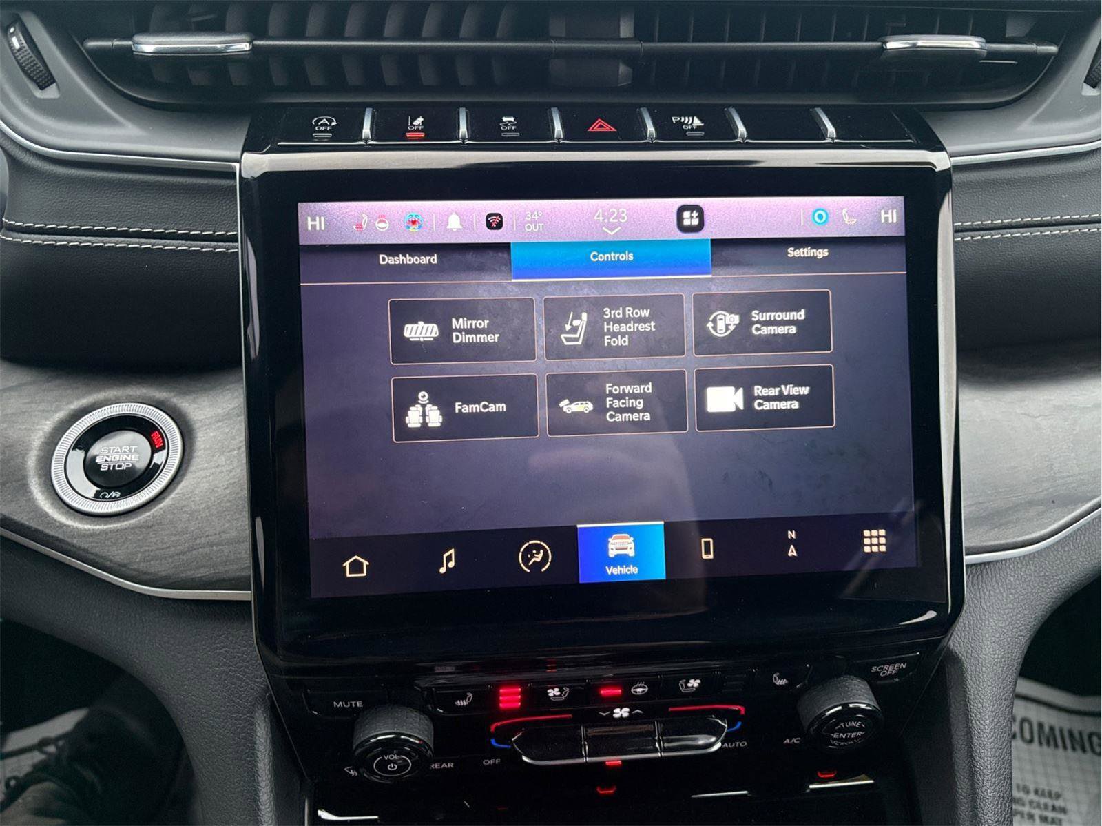 Used 2024 Jeep Grand Cherokee L Limited w/ Luxury Tech Group II image 24