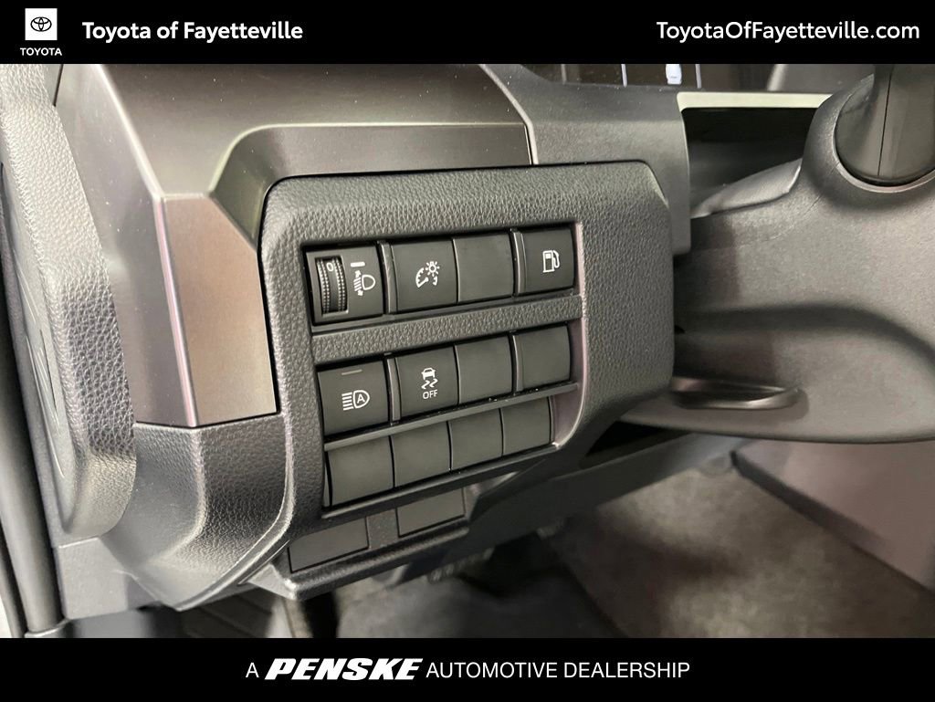 Certified 2025 Toyota 4Runner SR5 AWD/4WD image 24