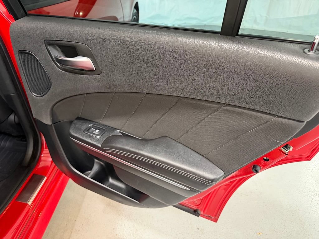 Used 2018 Dodge Charger SXT Plus w/ Beats Audio Group RWD image 16