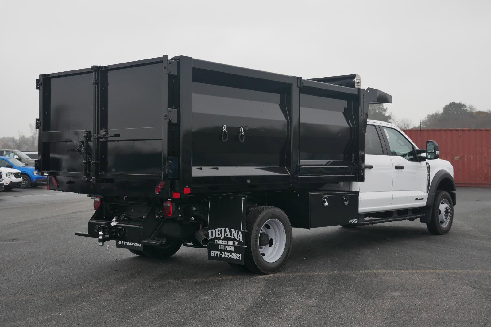 New 2026 Ford F550 4x4 Crew Cab image 7