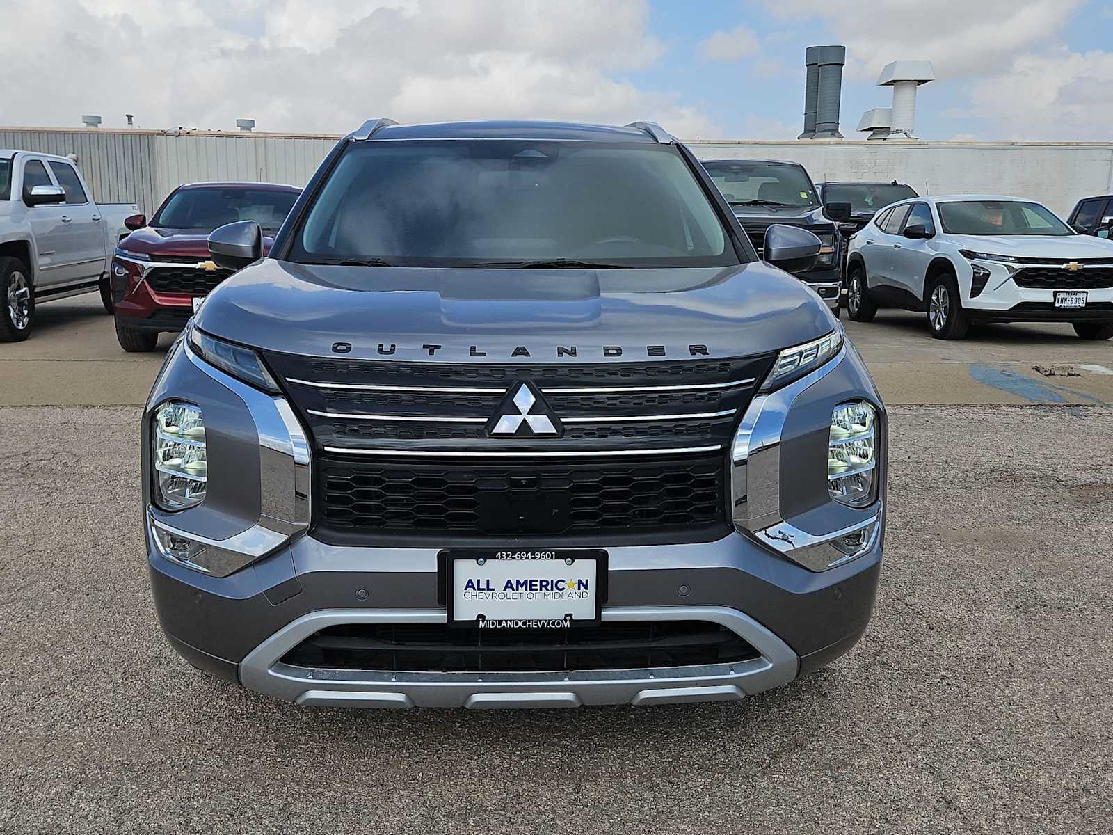 Used 2024 Mitsubishi Outlander SEL FWD image 3