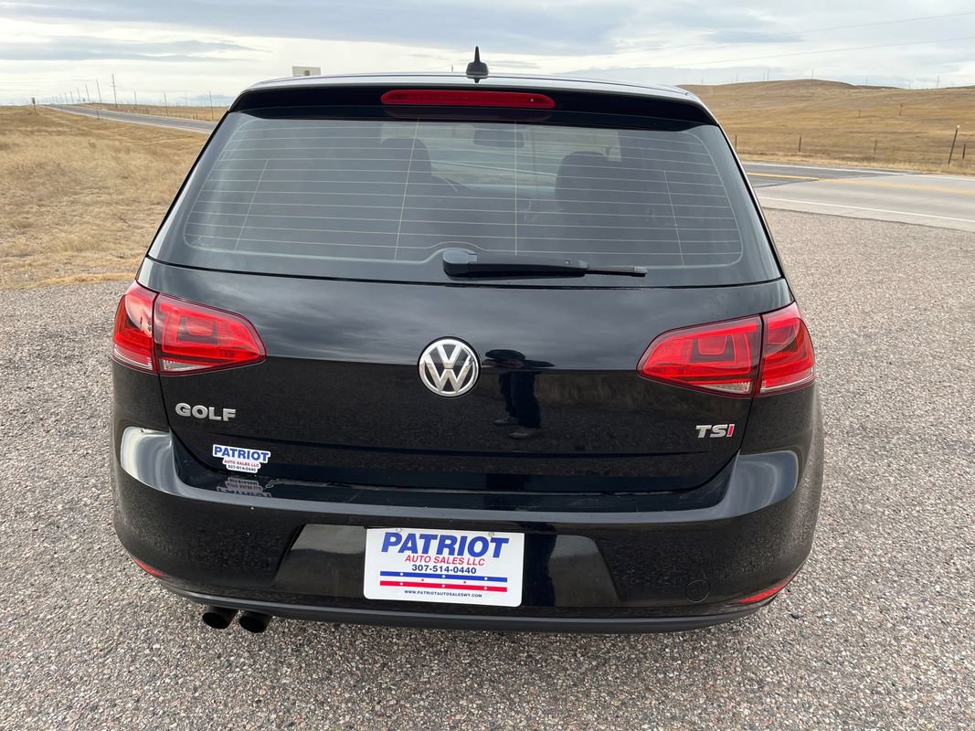 Used 2016 Volkswagen Golf S FWD image 4
