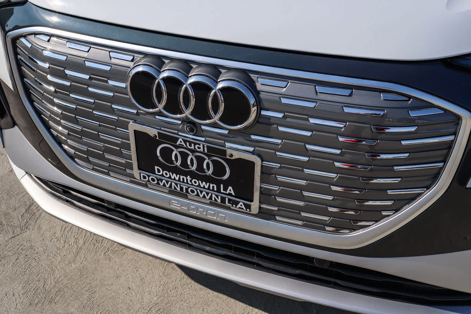 Used 2023 Audi Q4 e-tron Prestige image 5