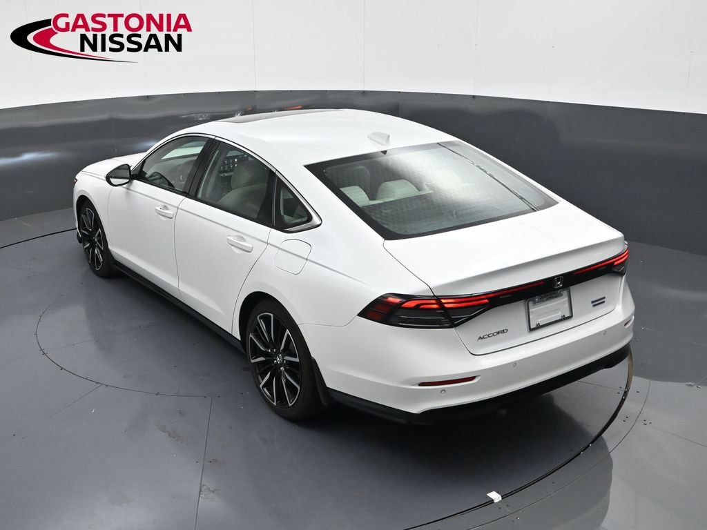 Used 2024 Honda Accord Touring image 30