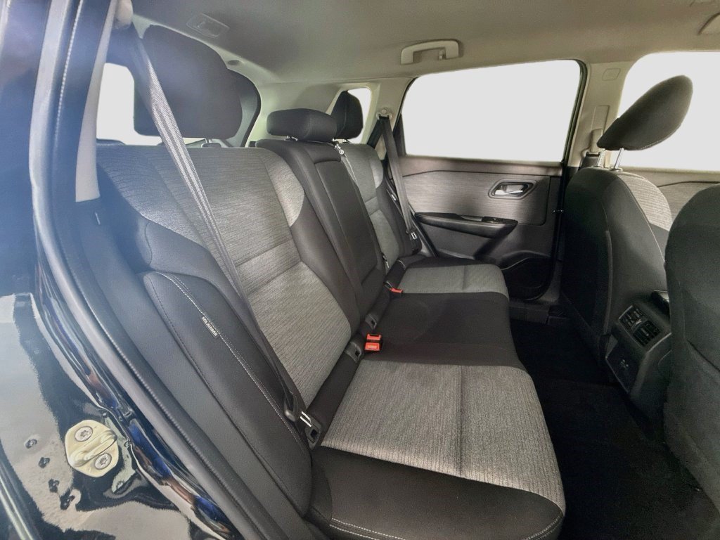 Used 2023 Nissan Rogue SV FWD image 26