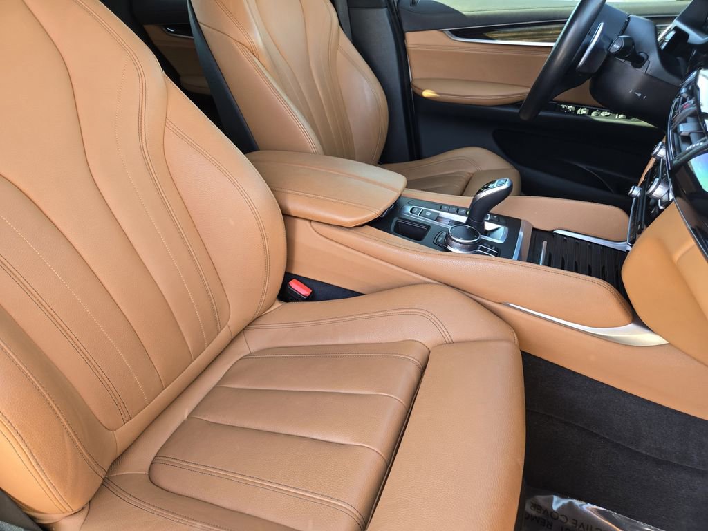 Used 2018 BMW X6 xDrive50i w/ M Sport Package image 15