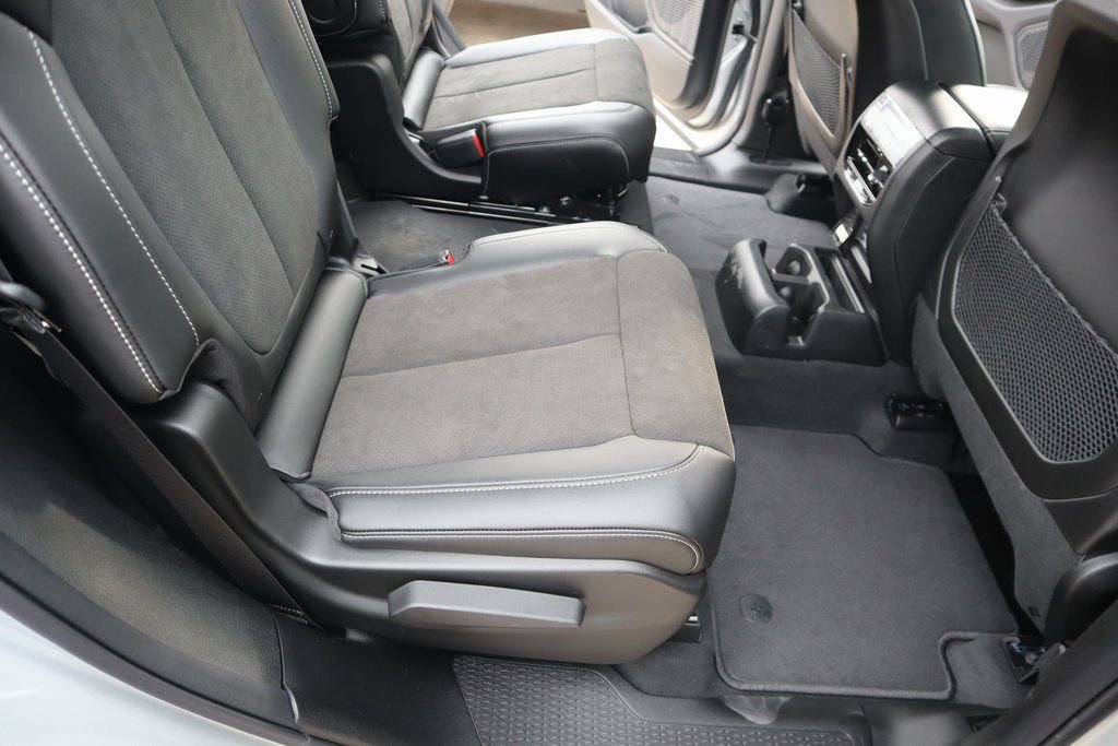 New 2025 Jeep Grand Cherokee L Altitude image 15