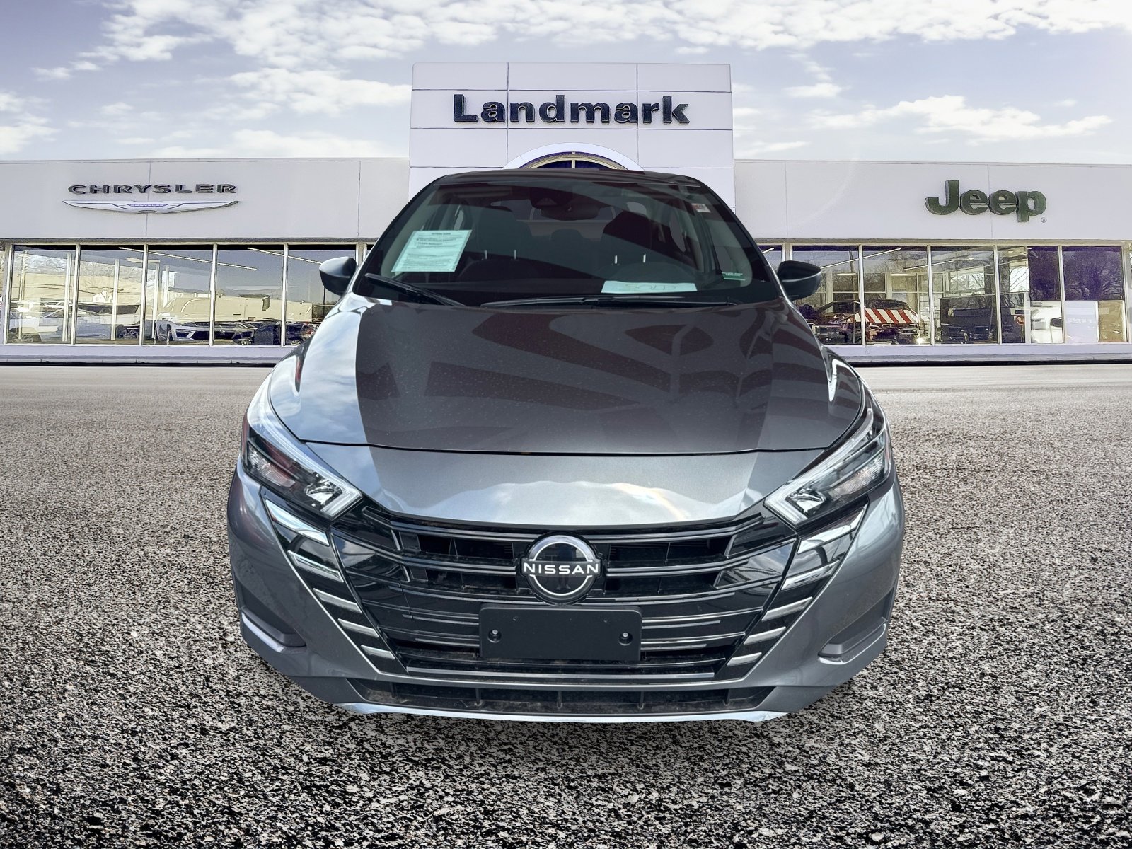 Used 2025 Nissan Versa S w/ Trunk Package FWD image 1