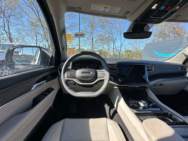 Used 2024 Jeep Wagoneer Series III w/ Premium Group I image 20
