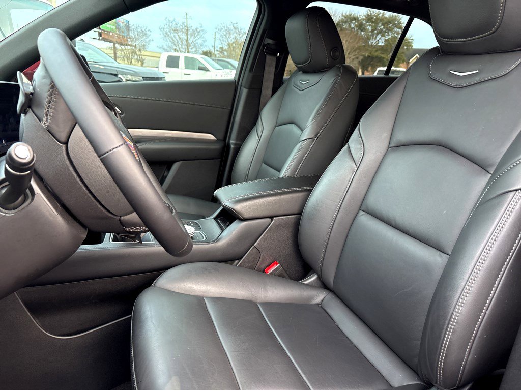 Certified 2025 Cadillac XT4 Premium Luxury image 19