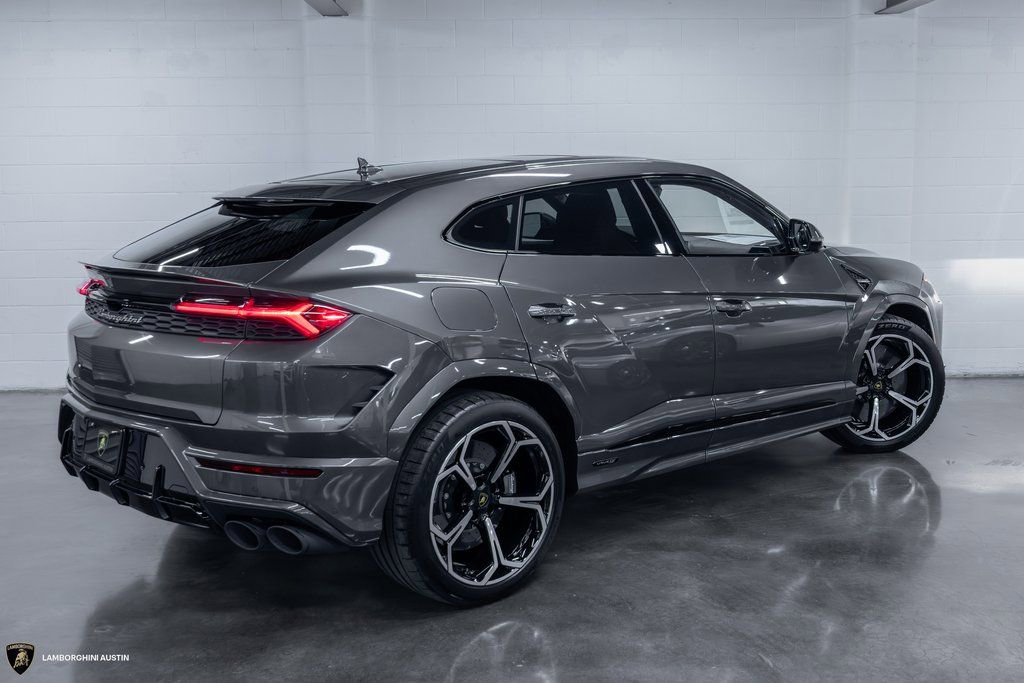 Used 2025 Lamborghini Urus SE AWD/4WD image 15