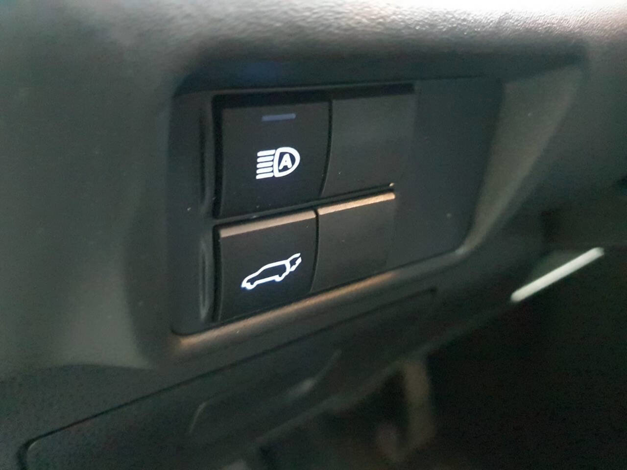 Used 2021 Toyota Highlander XLE image 59