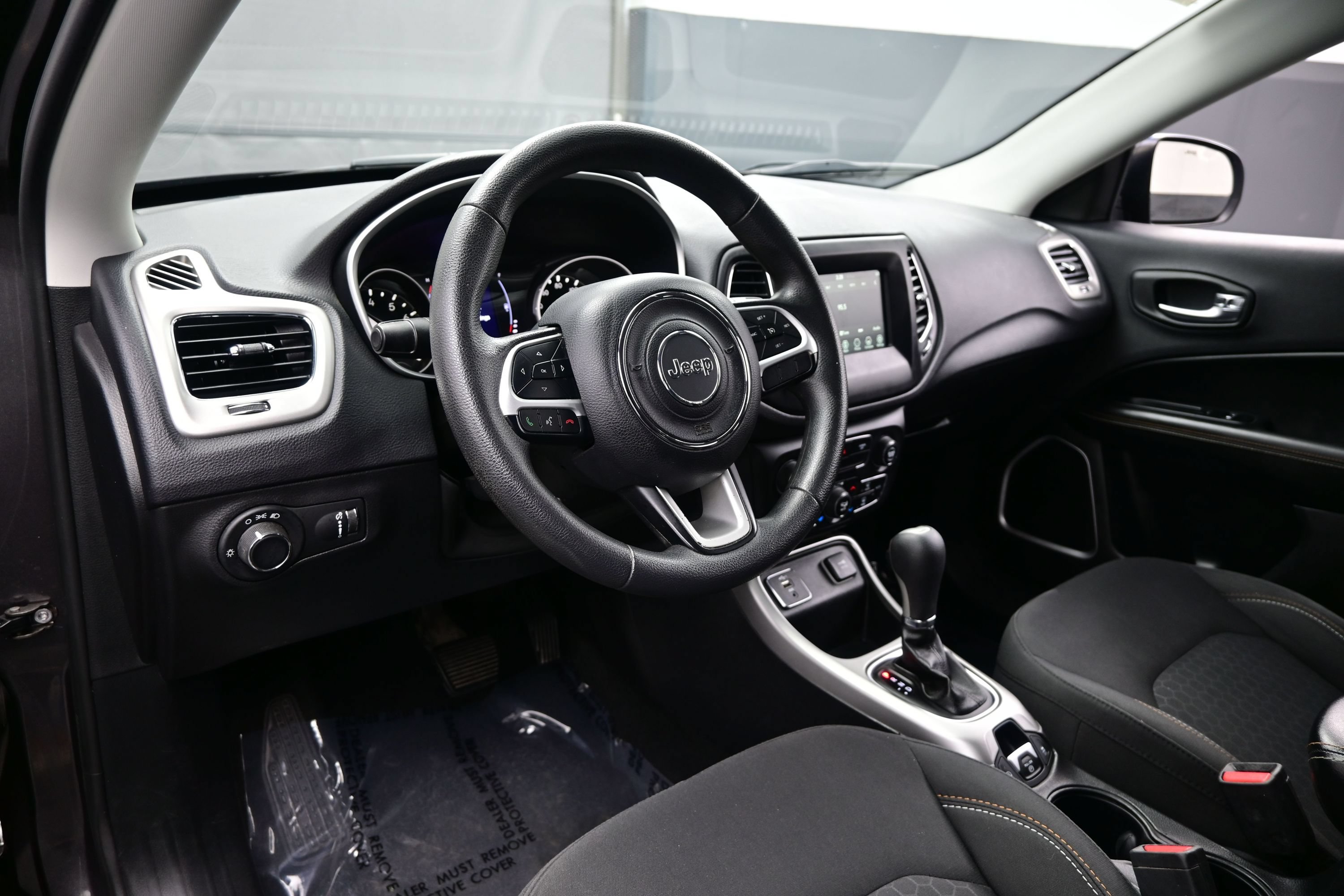 Used 2019 Jeep Compass Sport FWD image 10