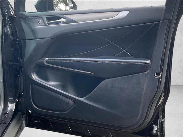Used 2019 Lincoln MKC Premiere FWD image 19