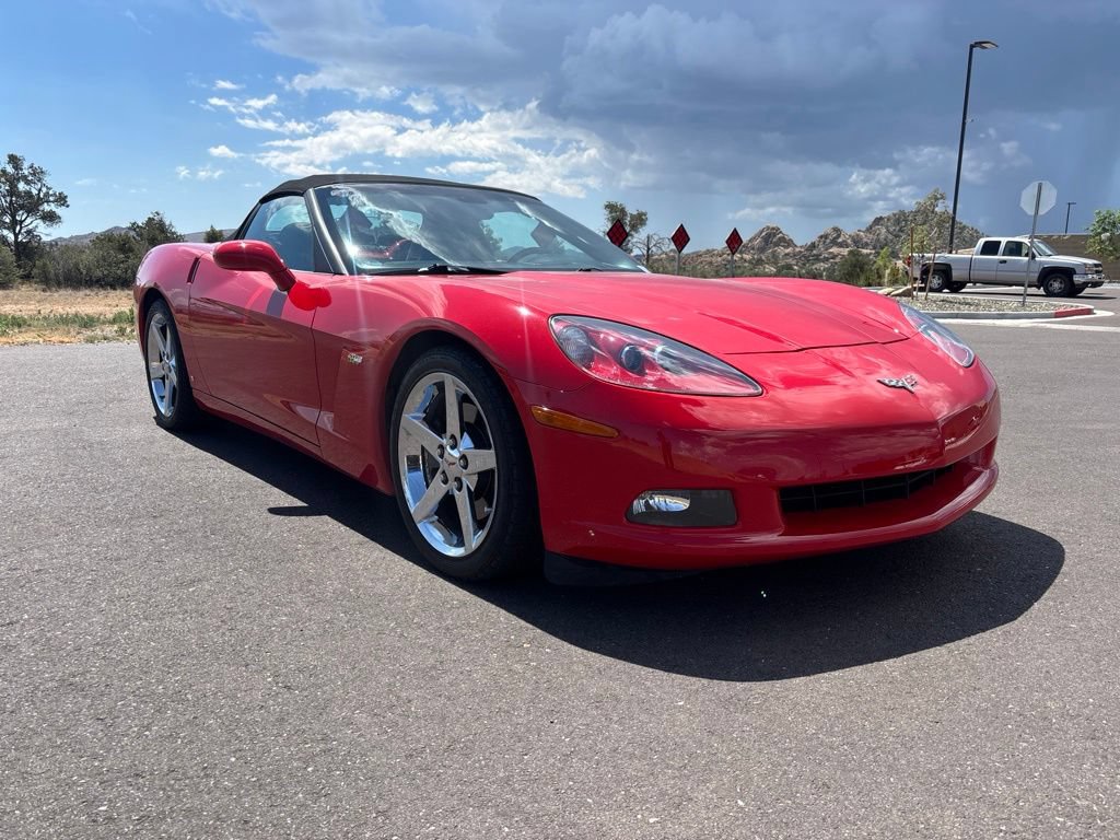 Used 2007 Chevrolet Corvette Convertible w/ Preferred Equipment Group RWD image 3