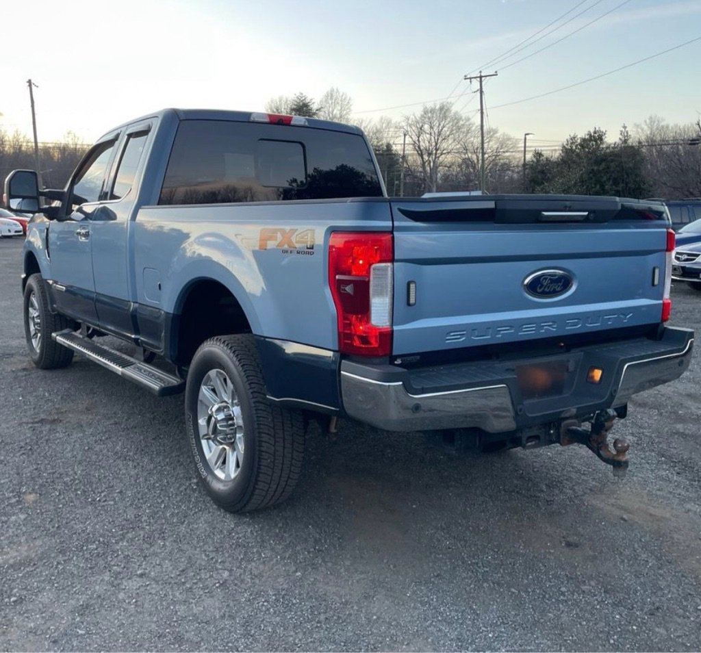 Used 2017 Ford F350 Lariat w/ Tow Technology Bundle image 3
