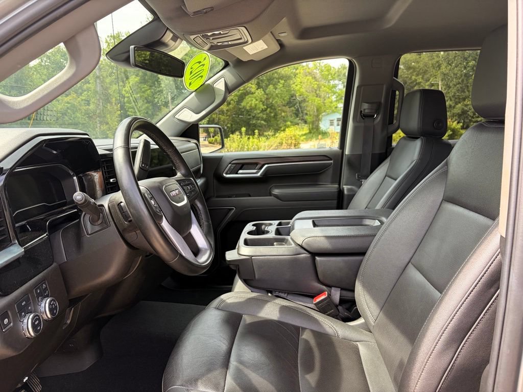 Used 2025 GMC Sierra 1500 SLT AWD/4WD image 11