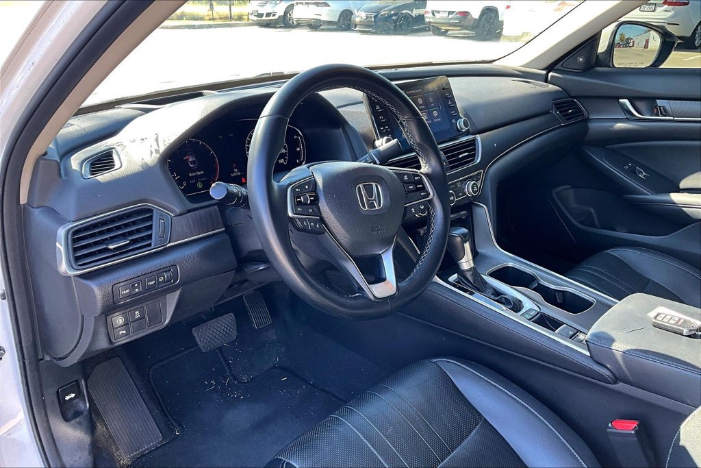 Used 2018 Honda Accord Touring image 15