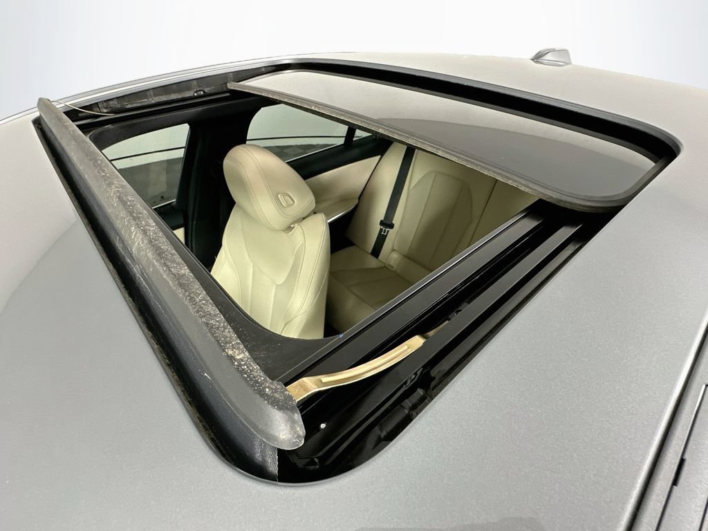 Certified 2024 BMW 330e w/ Premium Package RWD image 22